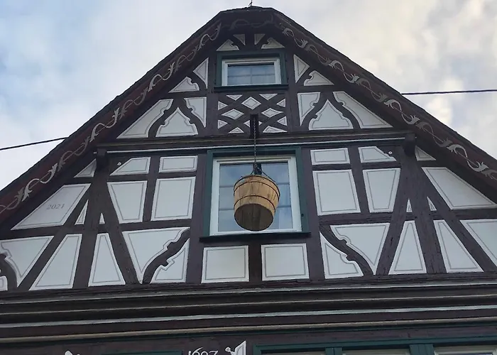 Schoene Burgruine Fachwerkhaus 公寓 巴哈拉赫